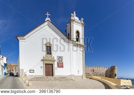 Sines, Portugal - March 9, 2020: Portuguese Church Santa Missa In The Historic City Of Sines, Portug