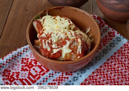 Sarmi Guveche -  Bulgarian Vegetable Casserole With Meat