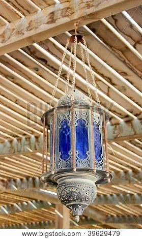 Az arab stílusú lámpa