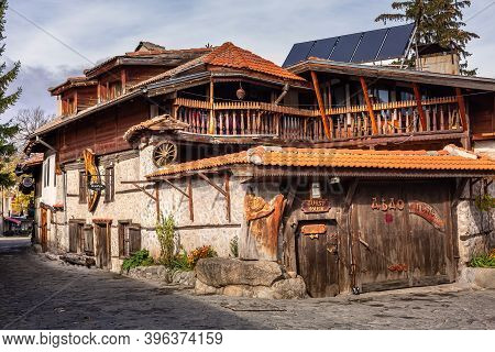 Bansko, Bulgaria - October 31, 2020: Autumn Street View In Downtown, Old Traditional Bulgarian House