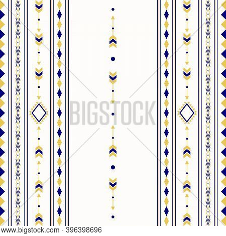 Seamless Ethnic Pattern With Geometric Shapes