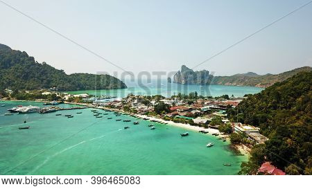 Turquoise Clear Water. Yachts, Boats Floating. Water Gradient From Light To Dark Blue. Phi Phi Don I
