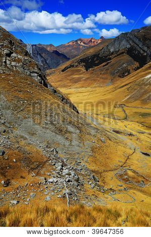 Alpine landskab i Cordiliera Huayhuash, Gennemlæsning, Sydamerika