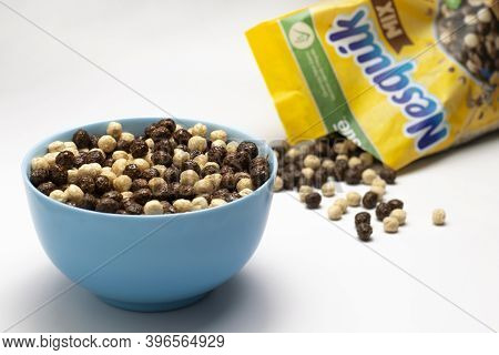 Nesquik Ready-made Breakfast From Nestle On A White Plate In A Blue Deep Plate. Ukraine, Vinnytsia -