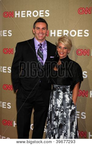 LOS ANGELES - DEC 2: Kurt Warner kommt für die 2012 CNN Heroes Awards im Shrine Auditorium Dece