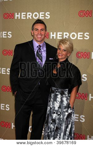 LOS ANGELES - DEC 2: Kurt Warner kommt für die 2012 CNN Heroes Awards im Shrine Auditorium Dece