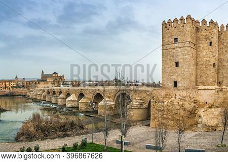 The Calahorra Tower (spanish: Torre De La Calahorra) And Roman Bridge, Cordoba, Spain