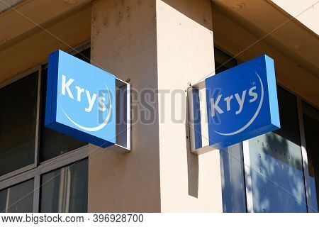 Bordeaux , Aquitaine  France - 11 21 2020 : Krys Optic Logo Blue With Text Sign On Optic Shop Glasse