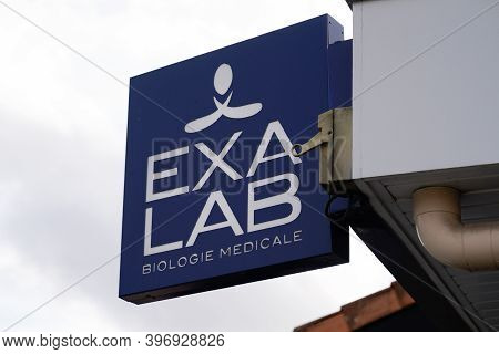 Bordeaux , Aquitaine  France - 11 21 2020 : Exalab Logo And Text Sign Front Of Local French South We