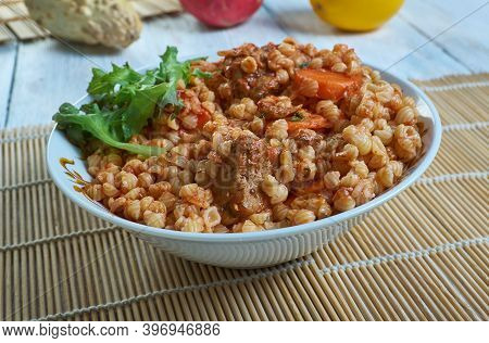 Greek  Giouvetsi