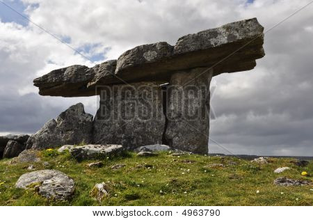 Dolmen 11