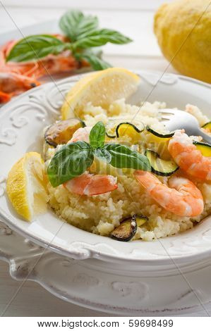 couscous with shrimp and zucchinis