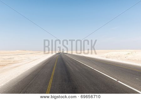 Highway In Oman Desert (oman)