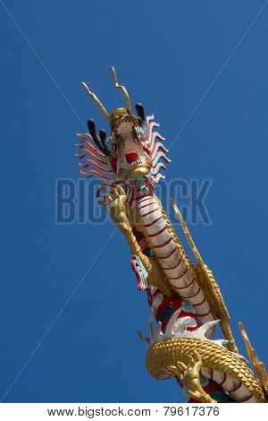 Dragon statue
