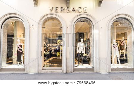 Versace Window Shop