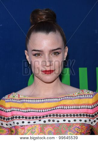 LOS ANGELES - AUG 10:  Renee Felice Smith arrives to the Summer 2015 TCA's - CBS, The CW & Showtime  on August 10, 2015 in West Hollywood, CA                