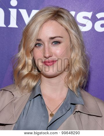 LOS ANGELES - AUG 12:  Ashley Johnson arrives to the arrives to the Summer 2015 TCA's - NBCUniversal  on August 12, 2015 in Beverly Hills, CA                