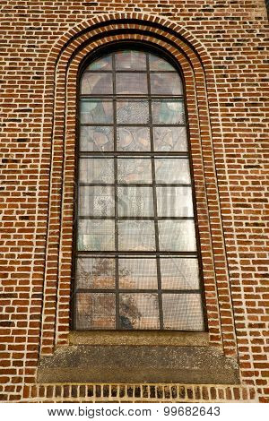Rose Window  Italy  Lombardy     The Turbigo Old   Church     Tile