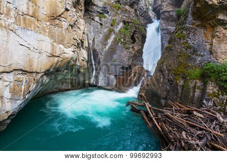 Johnston Canyon in Banff NP, Canada