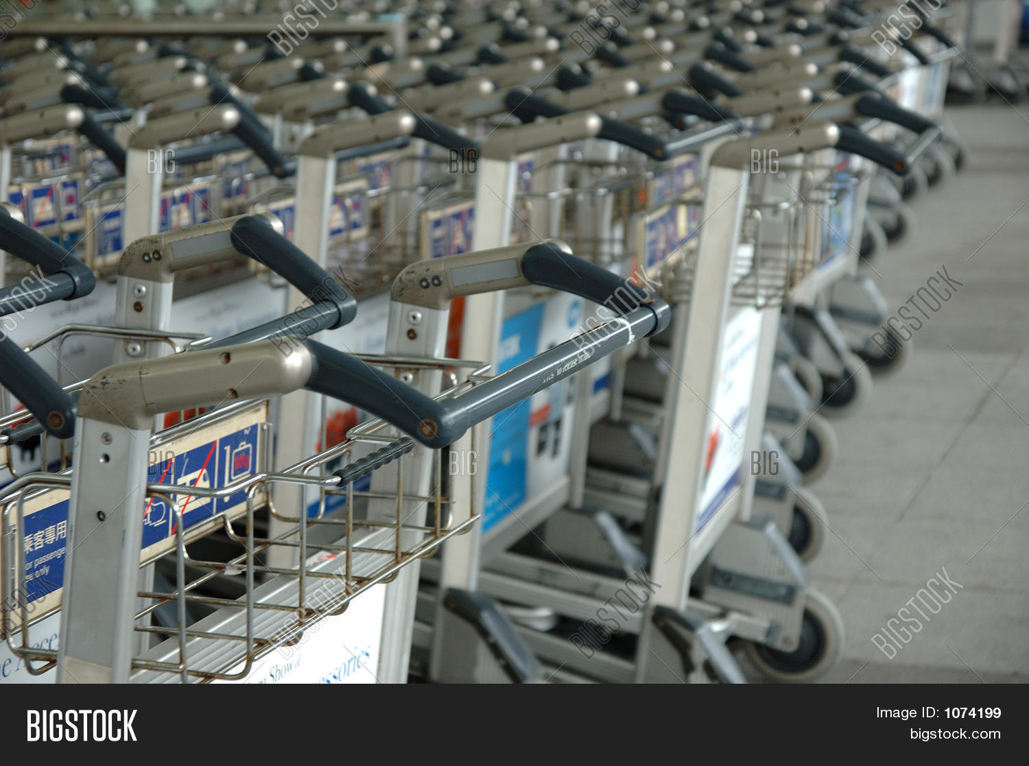 Luggage Carts Image & Photo (Free Trial) Bigstock