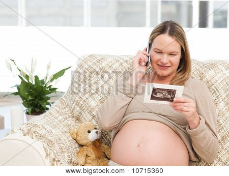 Gelecekte anne telefon ederek ise bir Echography arıyorsunuz