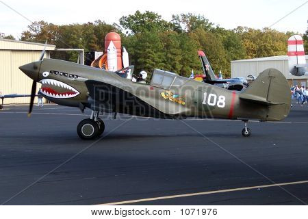 Airshow 779