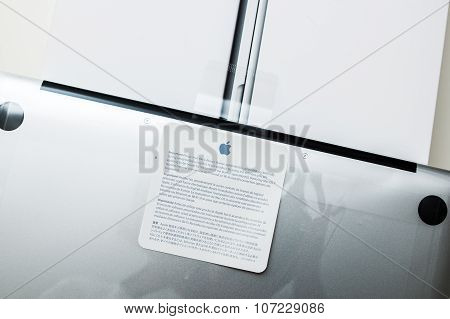 Apple Macbook Pro Retina Laptop Unboxing Security Seal