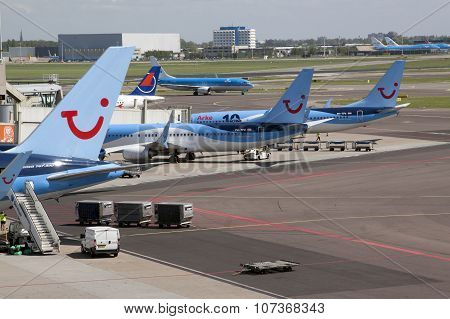 Airplanes Of Arke And Tui