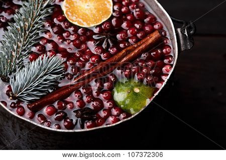 Cranberry Mandarin Mulled Wine