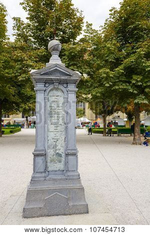 Column Indicating Constants Geographic For Bern