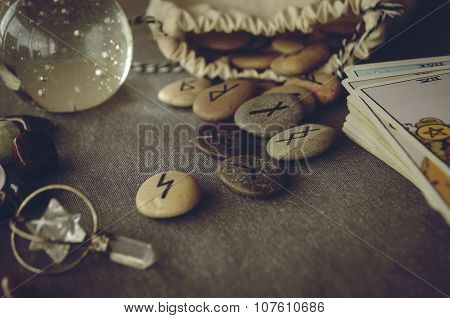 Runes And Tarot Cards