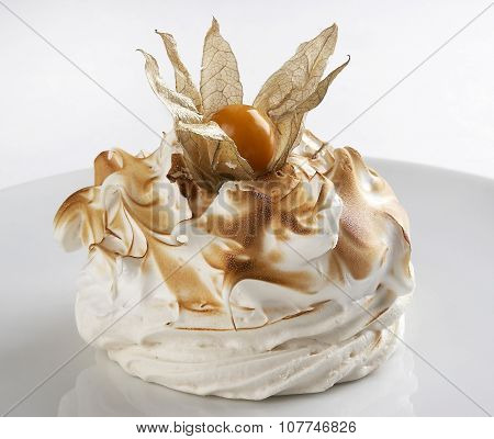 white kiss cake
