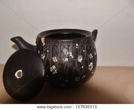 Broken Teapot