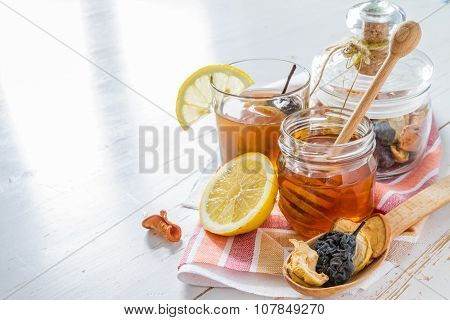 Uzvar and ingredients