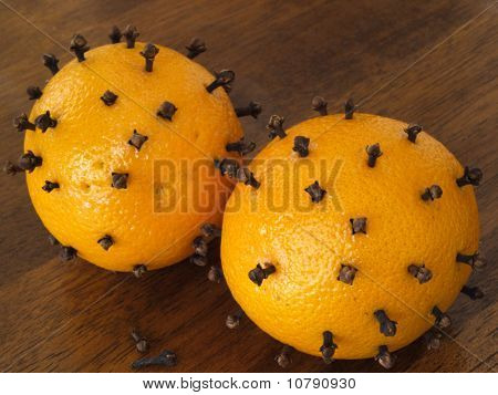 Orangen mit Nelken