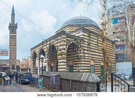 The Sheikh Muhtar Mosque