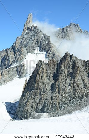 Cloud Around Pinnacle