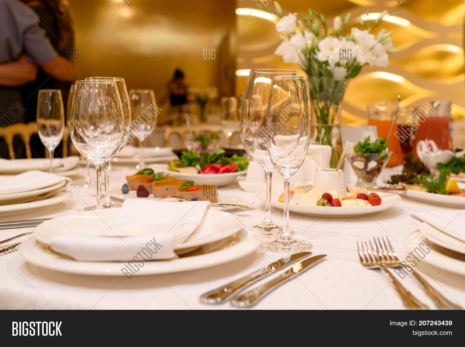 Sparkling Glassware Image & Photo (Free Trial) Bigstock