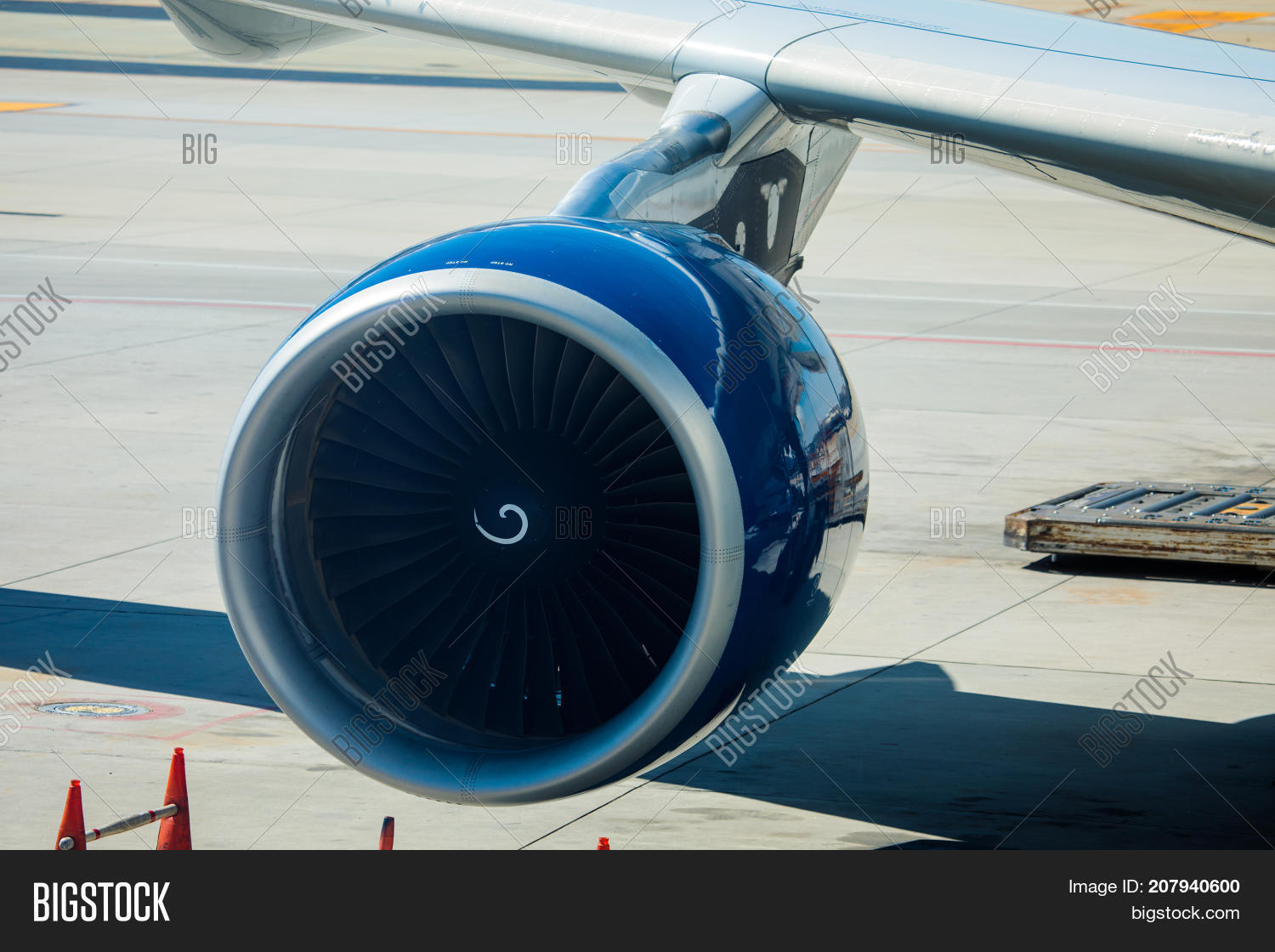 Engine Delta Airlines Image & Photo (Free Trial) Bigstock