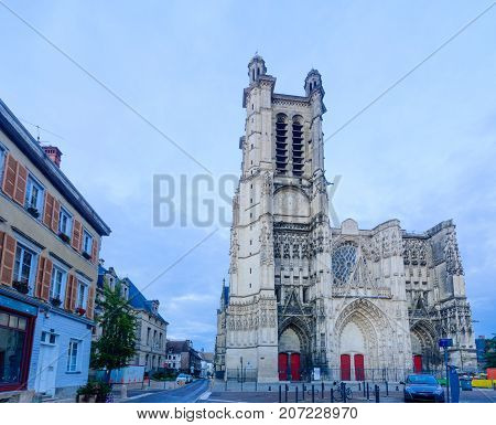 Cathedral (saint-pierre-saint-paul), Of Troyes