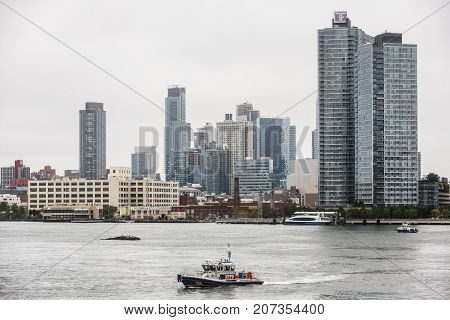 Nypd Boat Patrolling East River