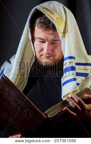 JERUSALEM Jewish man in prayer at the Olive Mountain during Jewish holiday of Sukkot