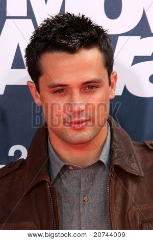 LOS ANGELES - JUN 5: Stephen Colletti anländer den 2011 MTV Movie Awards på Gibson Ampitheat