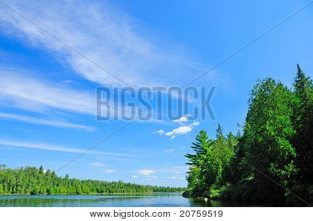 Blues nebe nad Quetico