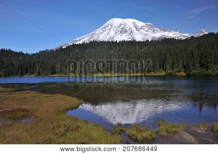 Mount Rainier National Park, highest mountain in the U.S. state of Washington, Seattle