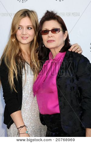 LOS ANGELES - JUN 7: Billie Catherine Lourd (dcera), Carrie Fisher dorazí na Debbie Reynolds
