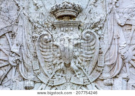 Royal Coalt of Arms Victor Emanuele Monument Rome Italy. Monument created in 1911 to the first king of a united Italy. Designed by Giussepe Sacconi in 1885