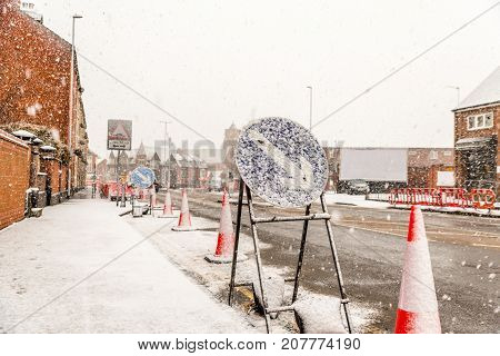 Snow covers England streets during short winter