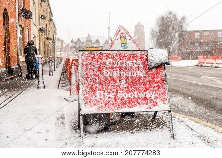 Snow covers England streets during short winter