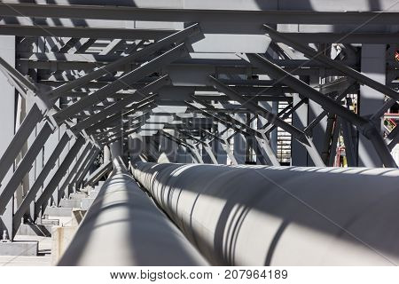 Pipes in the installation of a petrochemical plant